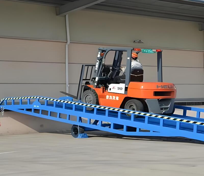 湖州移动式卸货平台（叉车用）